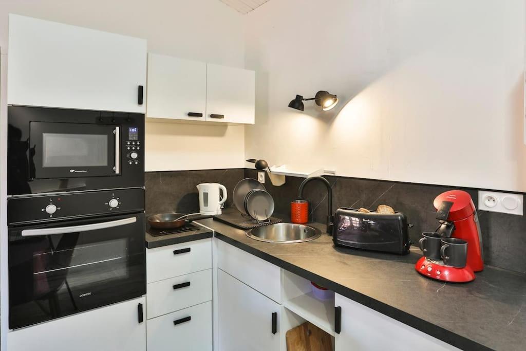 Le Cosy T2 Hypercentre ! Parking Inclus Et La Plage A 2 Min ! Les Sables-d'Olonne Bagian luar foto