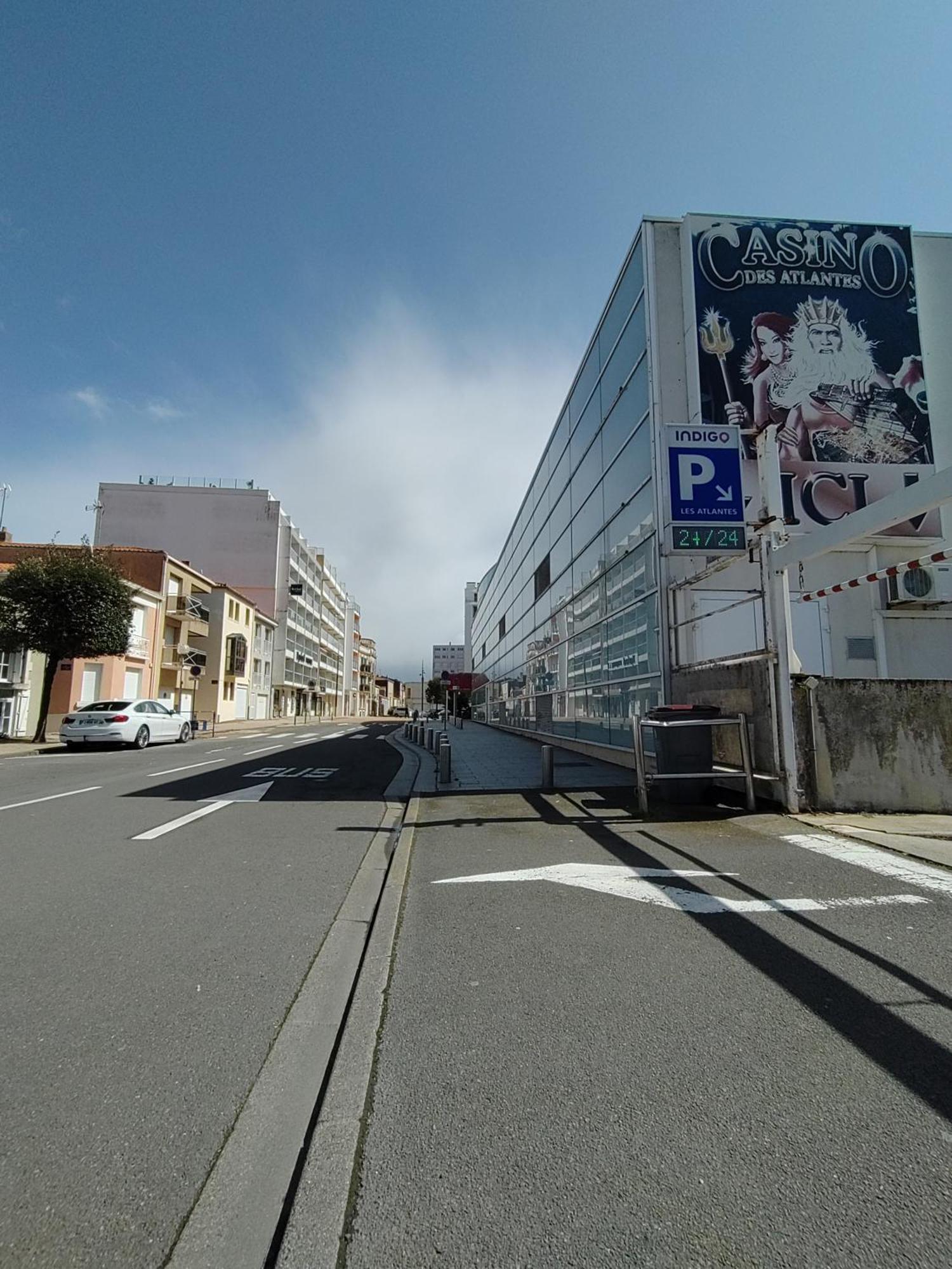 Le Cosy T2 Hypercentre ! Parking Inclus Et La Plage A 2 Min ! Les Sables-d'Olonne Bagian luar foto